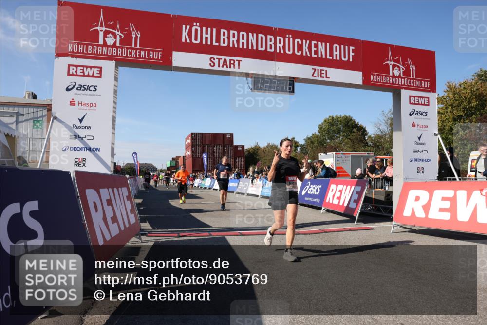 03.10.2025 - Köhlbrandbrückenlauf Lena Gebhardt http://msf.ph/oto/9053769 03.10.2025 13:23:17 Ziel 4339, 4553, 4904, 4905, 4911, 5076, 5573, 5712, 5716, 6071, 6277, 6618, 6619, 6652, 6653 meine-sportfotos.de