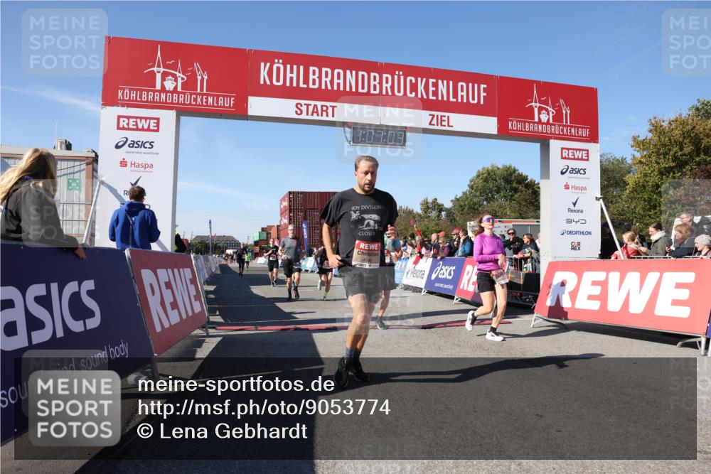 03.10.2025 - Köhlbrandbrückenlauf Lena Gebhardt http://msf.ph/oto/9053774 03.10.2025 13:07:04 Ziel 4152, 4249, 4444, 4451, 4588, 4804, 6065, 6423, 6427, 6799, 6822 meine-sportfotos.de