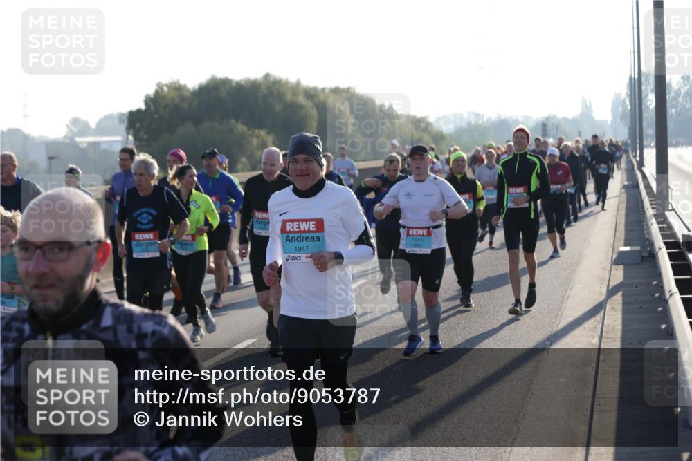 03.10.2025 - Köhlbrandbrückenlauf Jannik Wohlers http://msf.ph/oto/9053787 03.10.2025 09:20:02 Position 3 806, 1947 meine-sportfotos.de