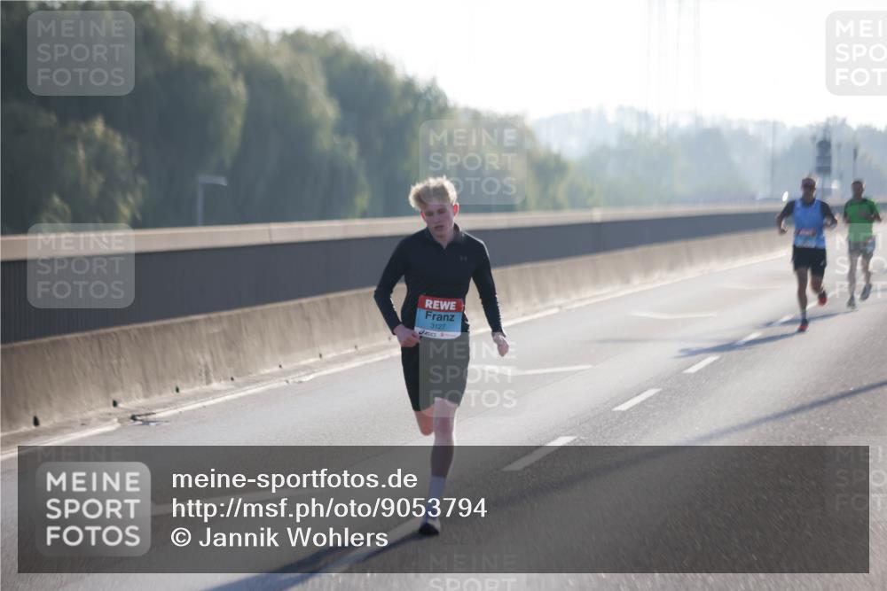 03.10.2025 - Köhlbrandbrückenlauf Jannik Wohlers http://msf.ph/oto/9053794 03.10.2025 09:11:24 Position 3 3127 meine-sportfotos.de