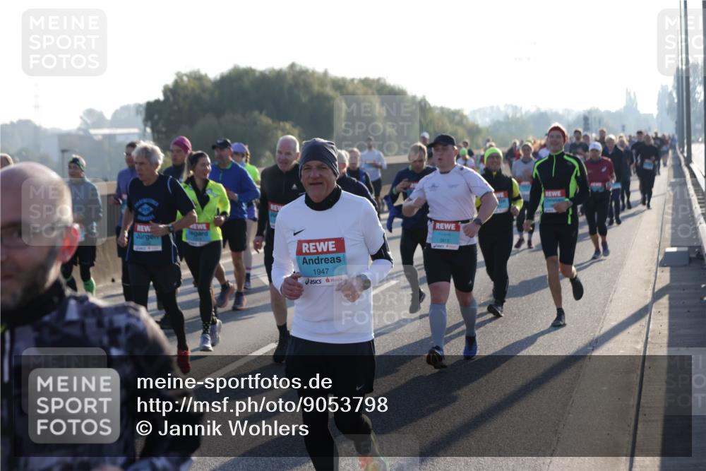03.10.2025 - Köhlbrandbrückenlauf Jannik Wohlers http://msf.ph/oto/9053798 03.10.2025 09:20:03 Position 3 1947, 3815 meine-sportfotos.de