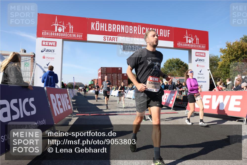 03.10.2025 - Köhlbrandbrückenlauf Lena Gebhardt http://msf.ph/oto/9053803 03.10.2025 13:07:04 Ziel 4152, 4249, 4444, 4451, 4588, 4804, 6065, 6423, 6427, 6799, 6822 meine-sportfotos.de
