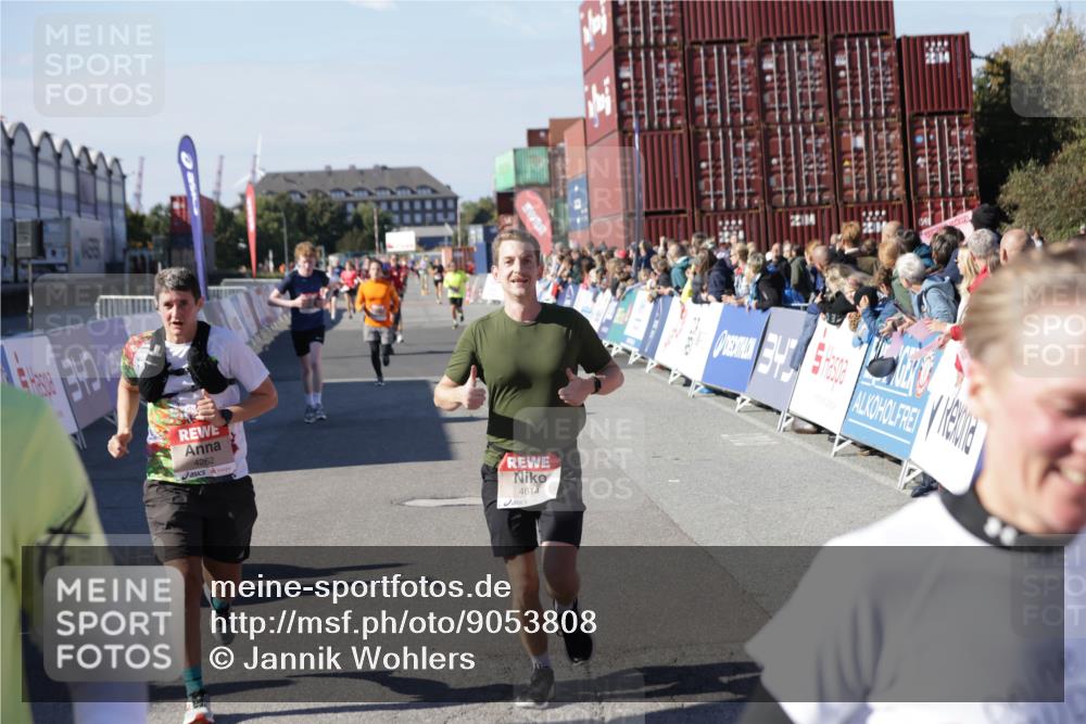 03.10.2025 - Köhlbrandbrückenlauf Jannik Wohlers http://msf.ph/oto/9053808 03.10.2025 13:09:38 Ziel 4262, 4298, 4358, 4365, 4502, 4614, 5803, 5813, 5907, 6379, 6438, 6481, 6667, 6803 meine-sportfotos.de