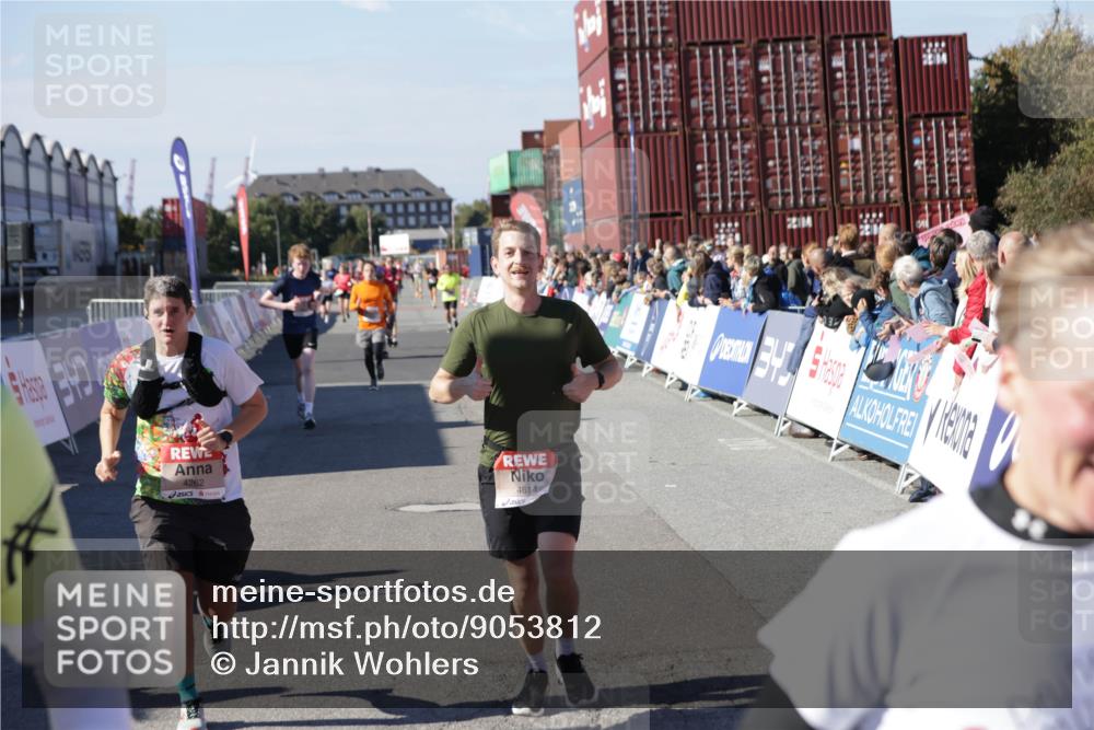 03.10.2025 - Köhlbrandbrückenlauf Jannik Wohlers http://msf.ph/oto/9053812 03.10.2025 13:09:38 Ziel 4262, 4298, 4358, 4365, 4502, 4614, 5803, 5813, 5907, 6379, 6438, 6481, 6667, 6803 meine-sportfotos.de