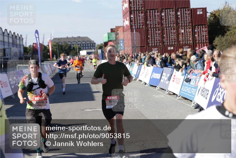 03.10.2025 - Köhlbrandbrückenlauf Jannik Wohlers http://msf.ph/oto/9053815 03.10.2025 13:09:38 Ziel 4262, 4298, 4358, 4365, 4502, 4614, 5803, 5813, 5907, 6379, 6438, 6481, 6667, 6803 meine-sportfotos.de