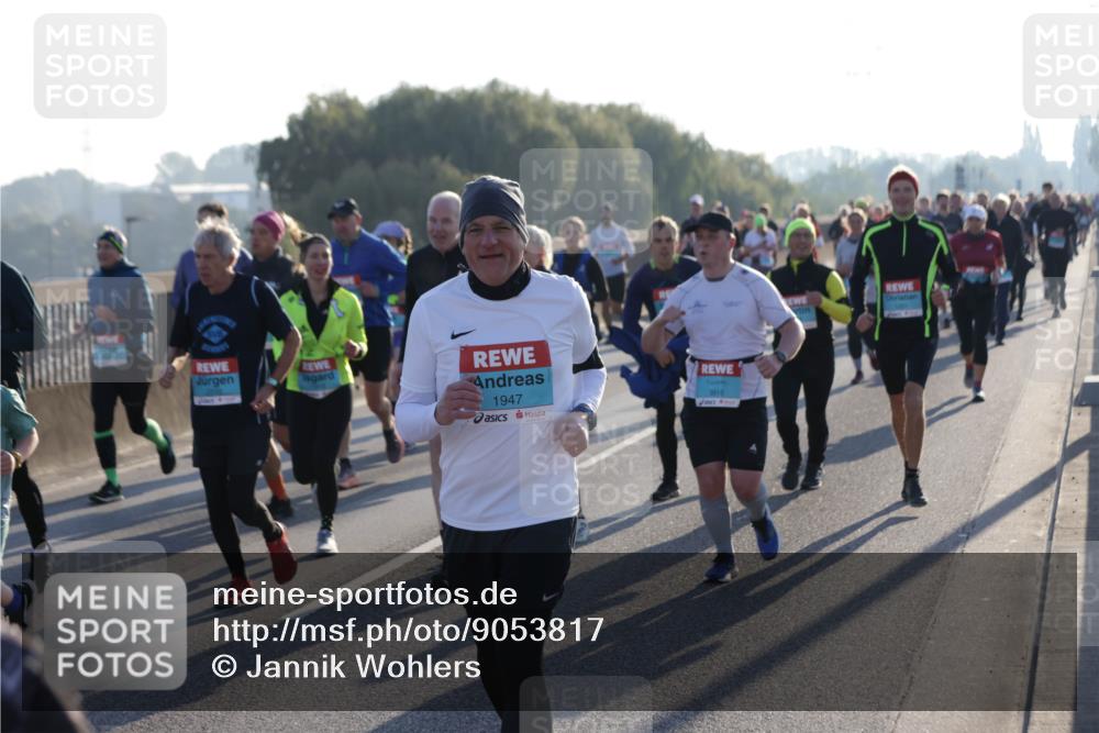 03.10.2025 - Köhlbrandbrückenlauf Jannik Wohlers http://msf.ph/oto/9053817 03.10.2025 09:20:03 Position 3 1947, 3815 meine-sportfotos.de