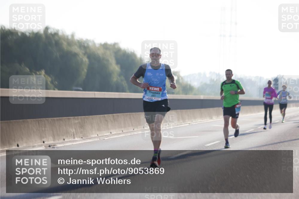 03.10.2025 - Köhlbrandbrückenlauf Jannik Wohlers http://msf.ph/oto/9053869 03.10.2025 09:11:30 Position 3 36, 1041 meine-sportfotos.de