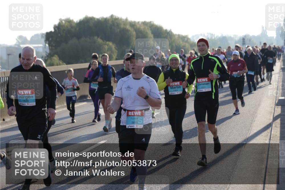 03.10.2025 - Köhlbrandbrückenlauf Jannik Wohlers http://msf.ph/oto/9053873 03.10.2025 09:20:04 Position 3 1848, 3815, 1464, 1201 meine-sportfotos.de