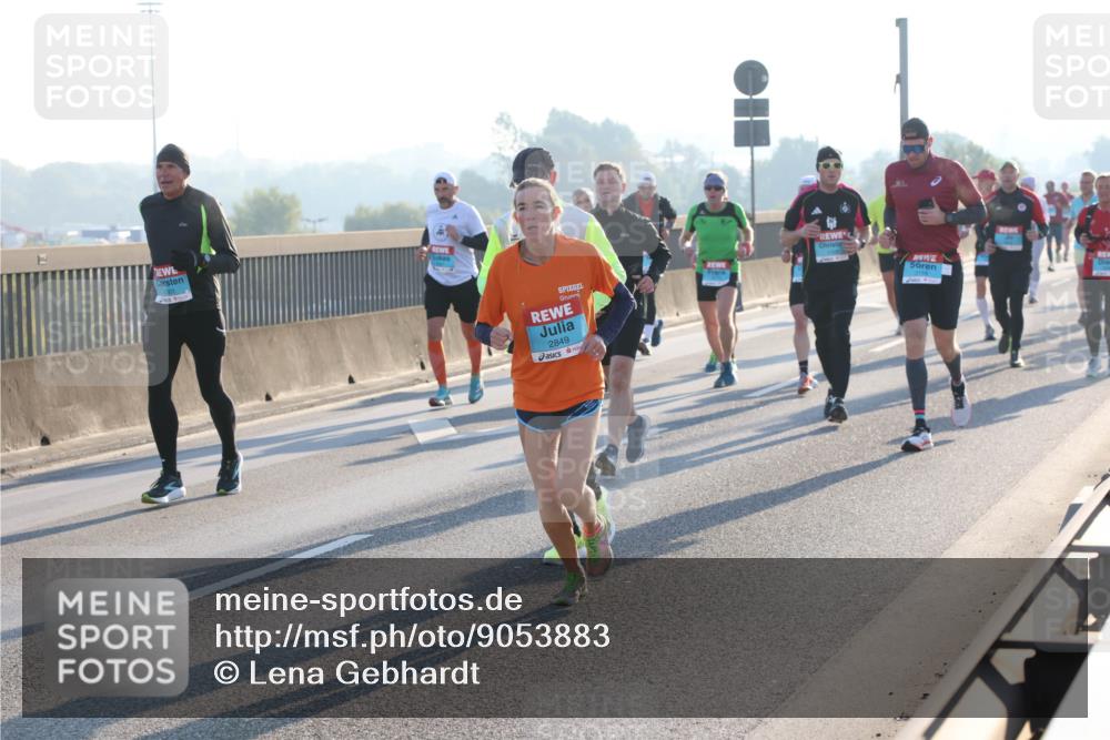 03.10.2025 - Köhlbrandbrückenlauf Lena Gebhardt http://msf.ph/oto/9053883 03.10.2025 09:16:17 Position 1 2849 meine-sportfotos.de