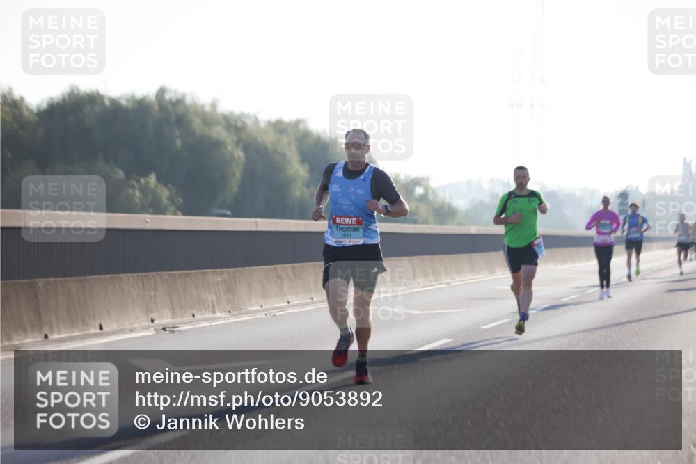 03.10.2025 - Köhlbrandbrückenlauf Jannik Wohlers http://msf.ph/oto/9053892 03.10.2025 09:11:31 Position 3 1041 meine-sportfotos.de