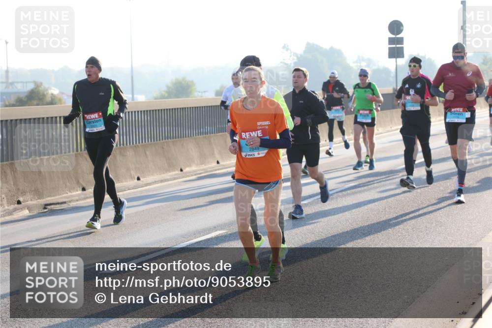 03.10.2025 - Köhlbrandbrückenlauf Lena Gebhardt http://msf.ph/oto/9053895 03.10.2025 09:16:17 Position 1 3301, 2849 meine-sportfotos.de