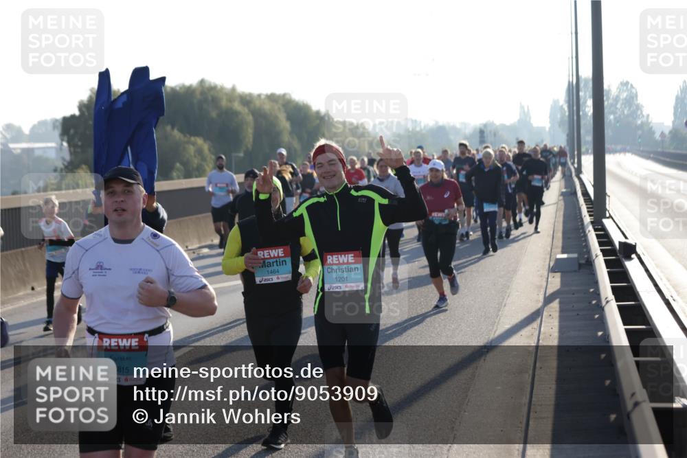 03.10.2025 - Köhlbrandbrückenlauf Jannik Wohlers http://msf.ph/oto/9053909 03.10.2025 09:20:05 Position 3 3815, 1464, 1201 meine-sportfotos.de