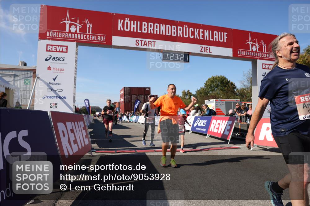 03.10.2025 - Köhlbrandbrückenlauf Lena Gebhardt http://msf.ph/oto/9053928 03.10.2025 13:23:21 Ziel 4339, 4553, 4887, 4911, 5076, 5114, 6277, 6291, 6618, 6619, 6652, 6653 meine-sportfotos.de