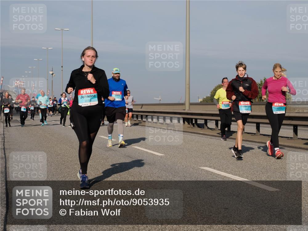 03.10.2025 - Köhlbrandbrückenlauf Fabian Wolf http://msf.ph/oto/9053935 03.10.2025 10:02:31 Position 3 3555, 2142, 3783 meine-sportfotos.de