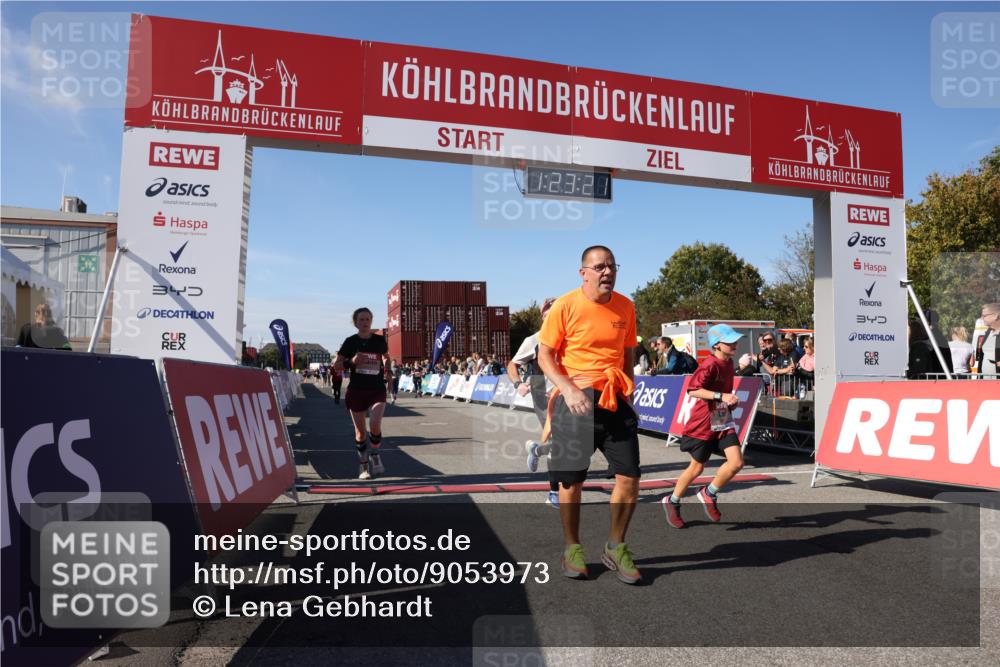 03.10.2025 - Köhlbrandbrückenlauf Lena Gebhardt http://msf.ph/oto/9053973 03.10.2025 13:23:22 Ziel 4339, 4553, 4887, 4911, 5076, 5114, 6277, 6291, 6618, 6619, 6652, 6653 meine-sportfotos.de