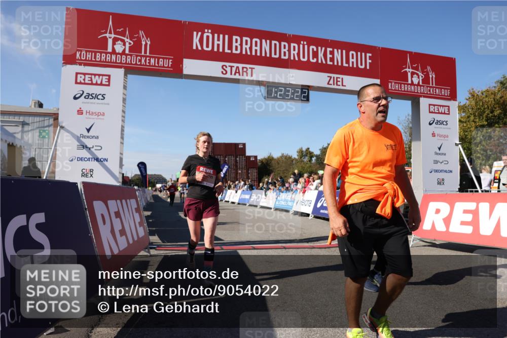 03.10.2025 - Köhlbrandbrückenlauf Lena Gebhardt http://msf.ph/oto/9054022 03.10.2025 13:23:22 Ziel 4339, 4553, 4887, 4911, 5076, 5114, 6277, 6291, 6618, 6619, 6652, 6653 meine-sportfotos.de