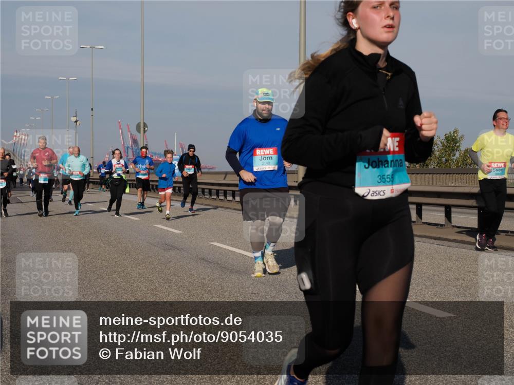 03.10.2025 - Köhlbrandbrückenlauf Fabian Wolf http://msf.ph/oto/9054035 03.10.2025 10:02:33 Position 3 2142, 3555, 1663 meine-sportfotos.de
