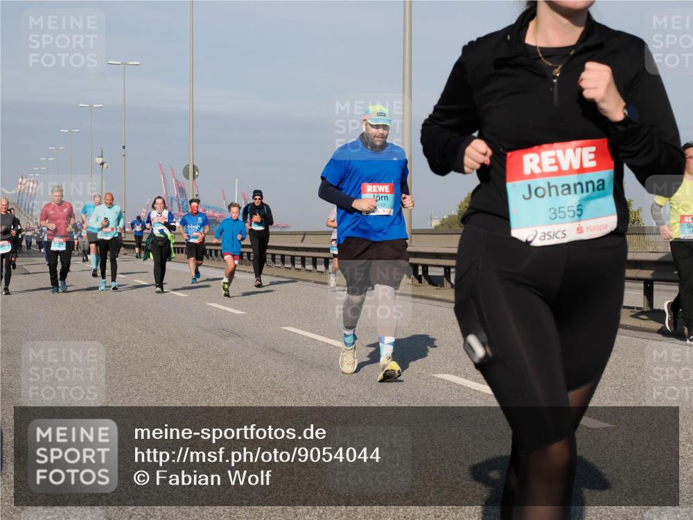 03.10.2025 - Köhlbrandbrückenlauf Fabian Wolf http://msf.ph/oto/9054044 03.10.2025 10:02:34 Position 3 142, 3555 meine-sportfotos.de