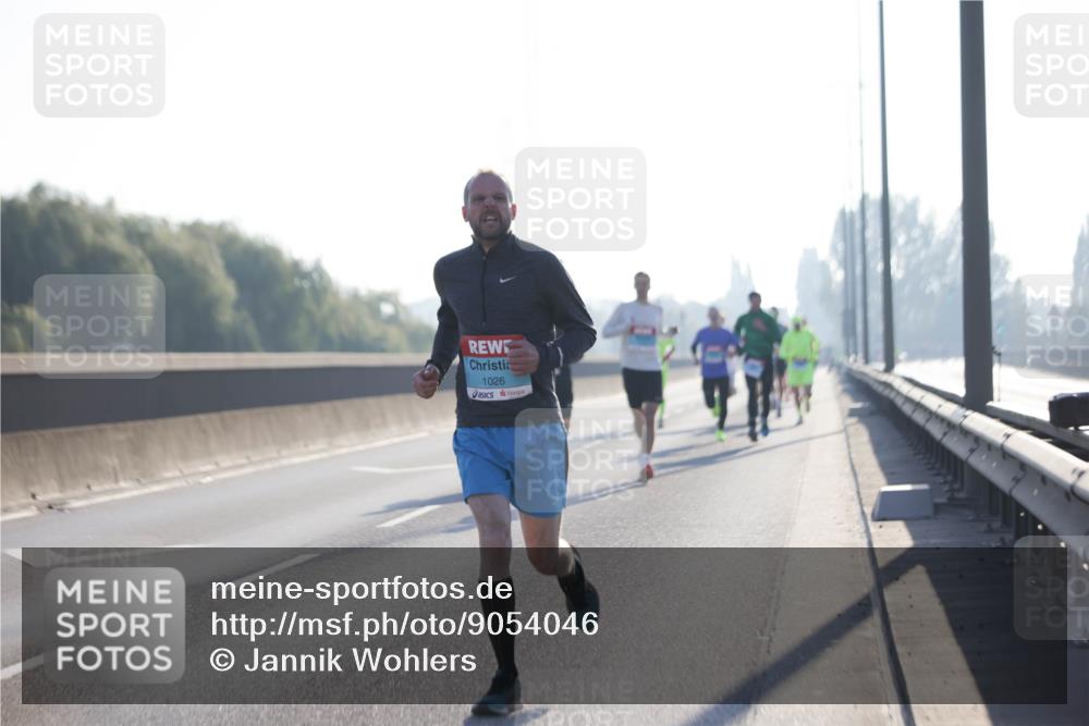 03.10.2025 - Köhlbrandbrückenlauf Jannik Wohlers http://msf.ph/oto/9054046 03.10.2025 09:11:48 Position 3 1026 meine-sportfotos.de