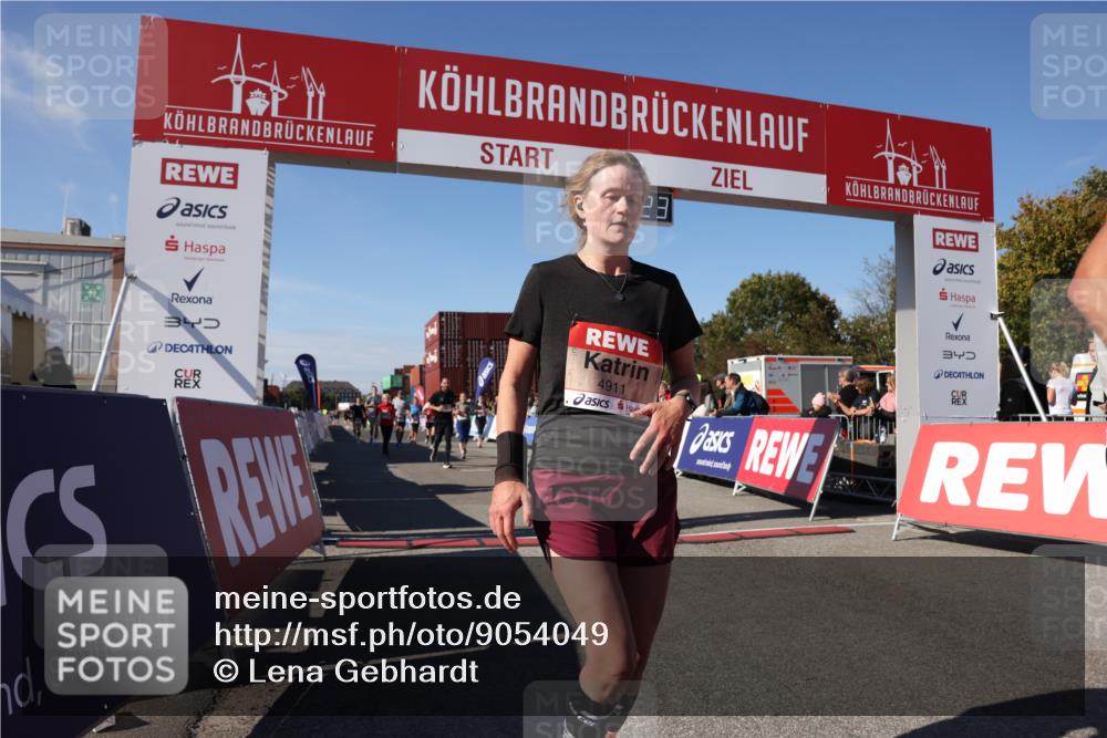 03.10.2025 - Köhlbrandbrückenlauf Lena Gebhardt http://msf.ph/oto/9054049 03.10.2025 13:23:23 Ziel 4339, 4477, 4553, 4887, 4911, 5003, 5114, 6277, 6291, 6618, 6619, 6652, 6653 meine-sportfotos.de