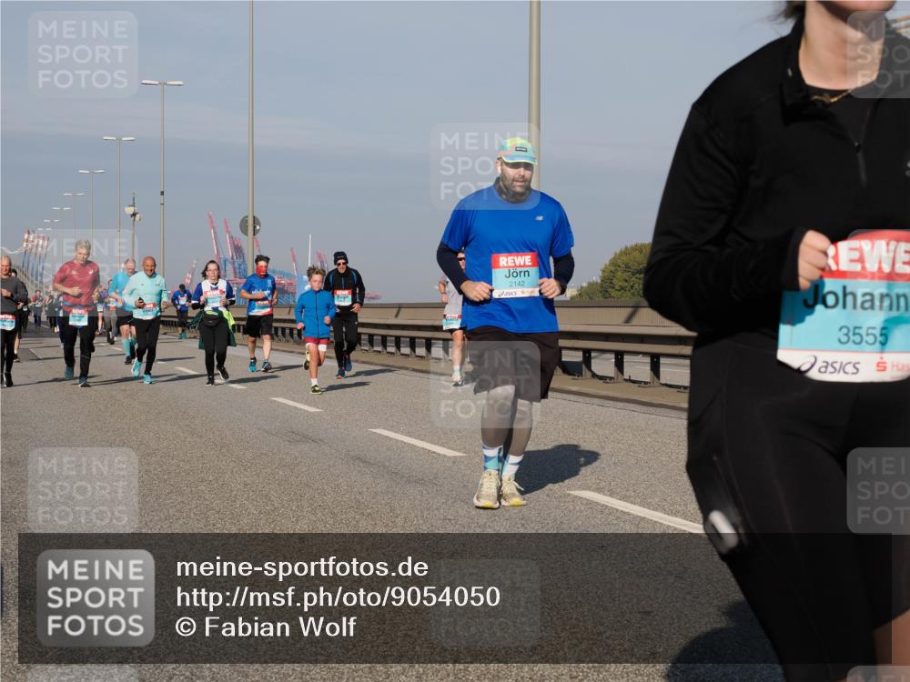 03.10.2025 - Köhlbrandbrückenlauf Fabian Wolf http://msf.ph/oto/9054050 03.10.2025 10:02:34 Position 3 2142, 3555 meine-sportfotos.de