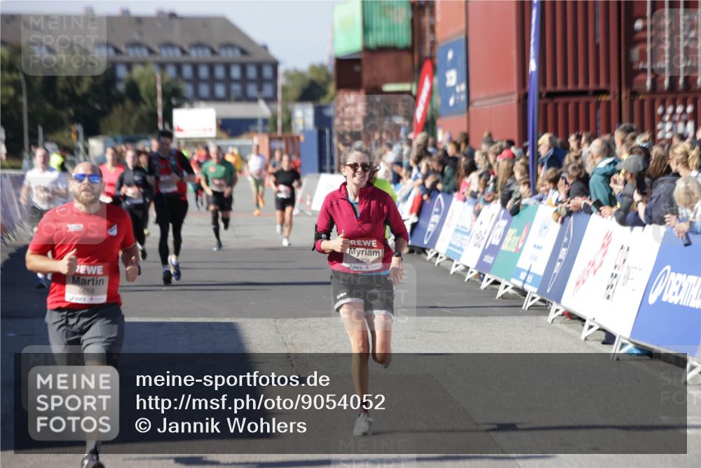 03.10.2025 - Köhlbrandbrückenlauf Jannik Wohlers http://msf.ph/oto/9054052 03.10.2025 13:09:44 Ziel 4262, 4358, 4365, 4502, 4614, 5803, 5813, 5907, 5941, 6308, 6379, 6438, 6659, 6803 meine-sportfotos.de