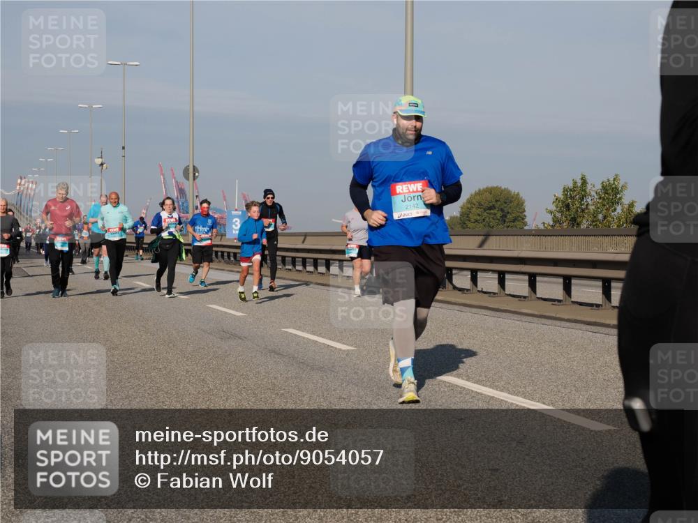 03.10.2025 - Köhlbrandbrückenlauf Fabian Wolf http://msf.ph/oto/9054057 03.10.2025 10:02:34 Position 3 3, 2142 meine-sportfotos.de