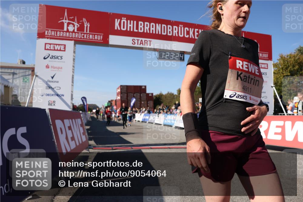 03.10.2025 - Köhlbrandbrückenlauf Lena Gebhardt http://msf.ph/oto/9054064 03.10.2025 13:23:24 Ziel 4450, 4477, 4719, 4887, 4892, 4911, 5003, 5114, 6277, 6291, 6337, 6338, 6378, 6618, 6619, 6652, 6653 meine-sportfotos.de