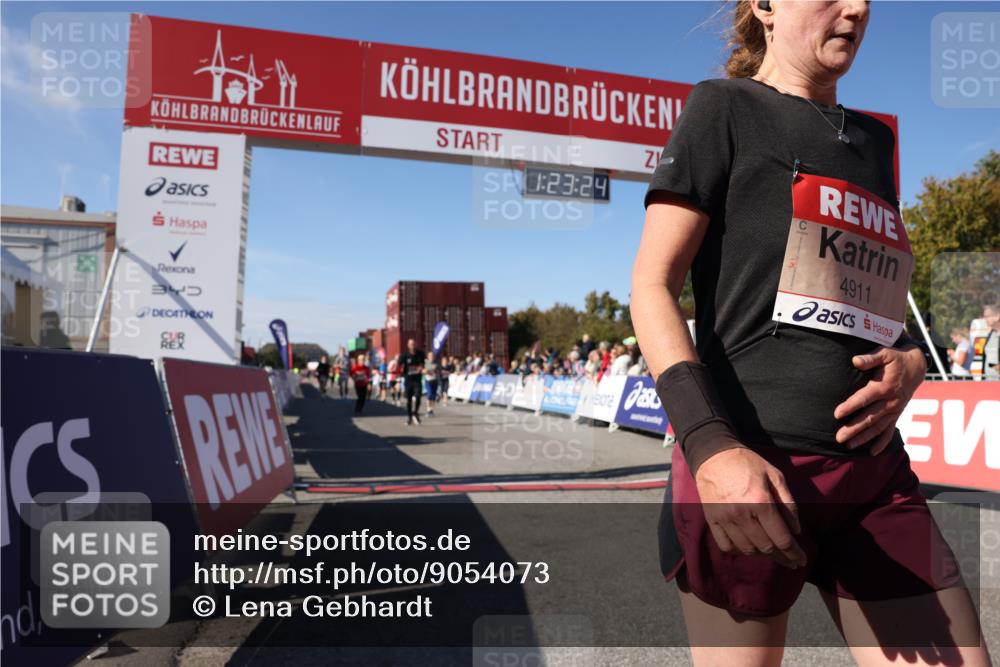 03.10.2025 - Köhlbrandbrückenlauf Lena Gebhardt http://msf.ph/oto/9054073 03.10.2025 13:23:24 Ziel 4450, 4477, 4719, 4887, 4892, 4911, 5003, 5114, 6277, 6291, 6337, 6338, 6378, 6618, 6619, 6652, 6653 meine-sportfotos.de