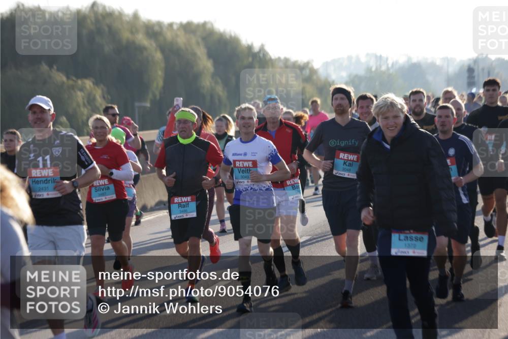 03.10.2025 - Köhlbrandbrückenlauf Jannik Wohlers http://msf.ph/oto/9054076 03.10.2025 09:20:09 Position 3 9, 11, 2431, 3487, 3486, 3049, 3048, 1372 meine-sportfotos.de