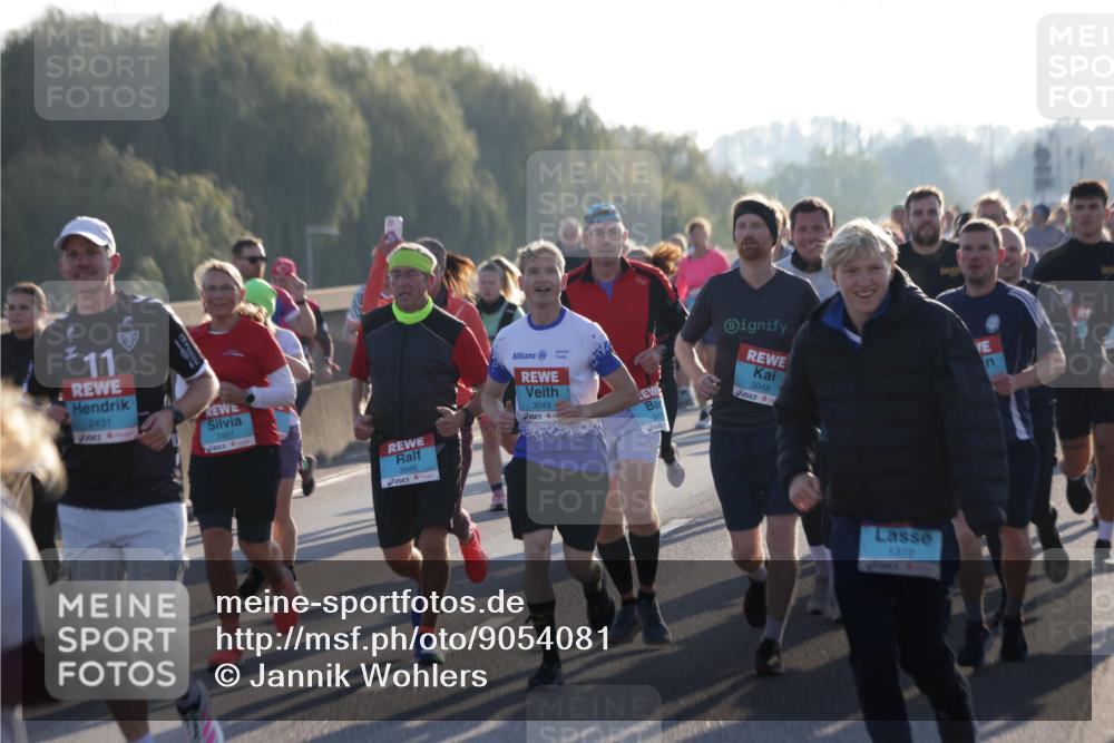 03.10.2025 - Köhlbrandbrückenlauf Jannik Wohlers http://msf.ph/oto/9054081 03.10.2025 09:20:09 Position 3 11, 2431, 3487, 1, 3486, 3049, 3048, 1372 meine-sportfotos.de