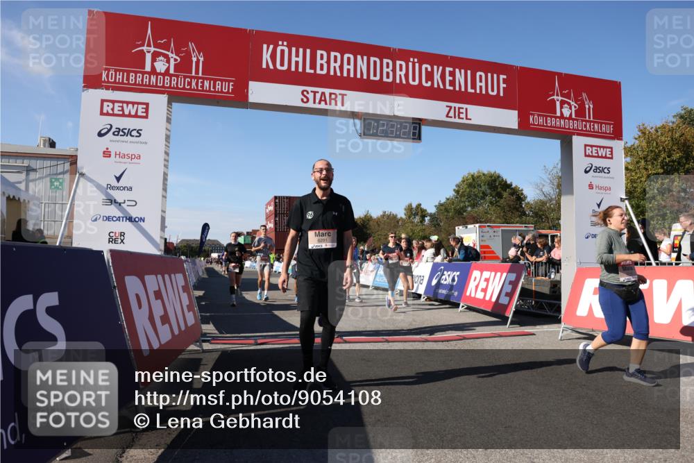 03.10.2025 - Köhlbrandbrückenlauf Lena Gebhardt http://msf.ph/oto/9054108 03.10.2025 13:23:29 Ziel 4450, 4477, 4719, 4887, 4892, 4911, 5003, 5114, 5653, 6277, 6291, 6337, 6338, 6378, 6618, 6619 meine-sportfotos.de