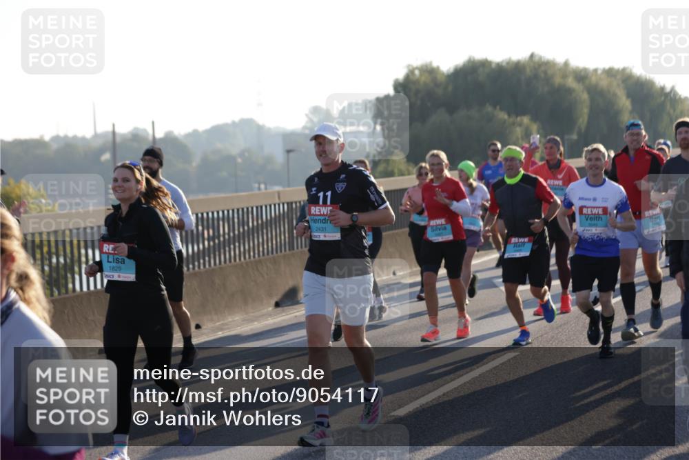 03.10.2025 - Köhlbrandbrückenlauf Jannik Wohlers http://msf.ph/oto/9054117 03.10.2025 09:20:10 Position 3 1829, 11, 2431, 3049 meine-sportfotos.de