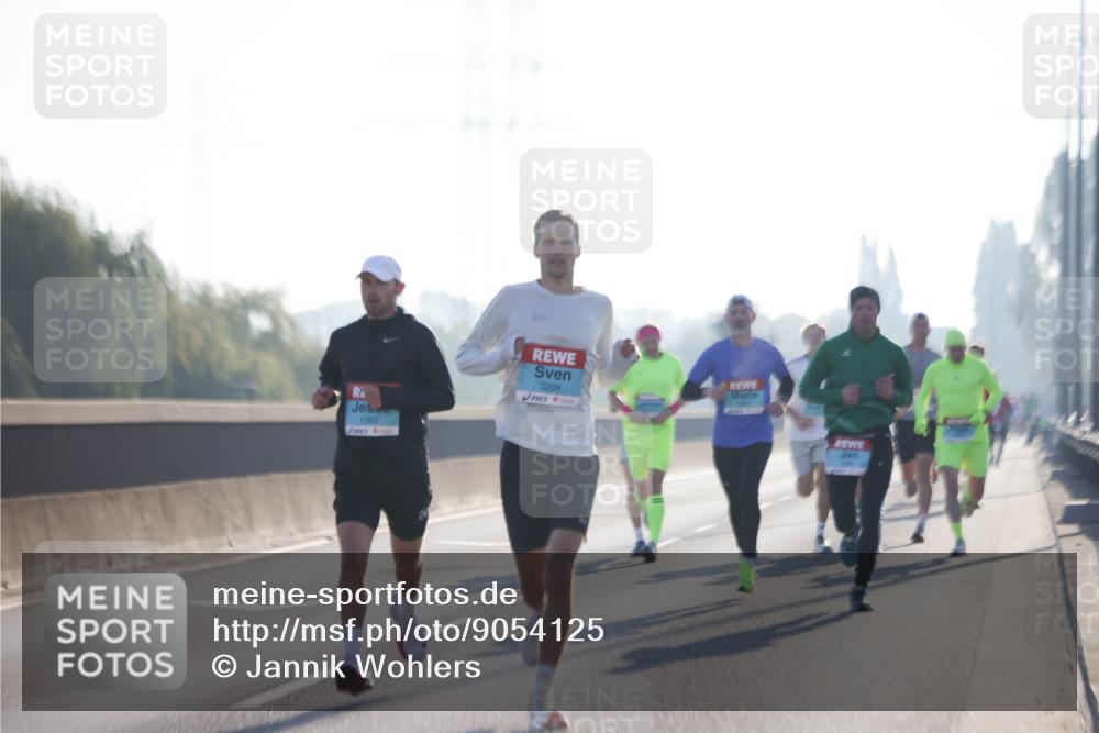 03.10.2025 - Köhlbrandbrückenlauf Jannik Wohlers http://msf.ph/oto/9054125 03.10.2025 09:11:49 Position 3 3209, 1062 meine-sportfotos.de