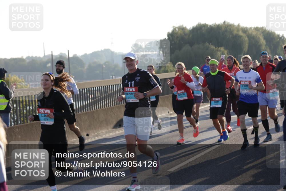 03.10.2025 - Köhlbrandbrückenlauf Jannik Wohlers http://msf.ph/oto/9054126 03.10.2025 09:20:10 Position 3 1829, 11, 2431, 3049 meine-sportfotos.de