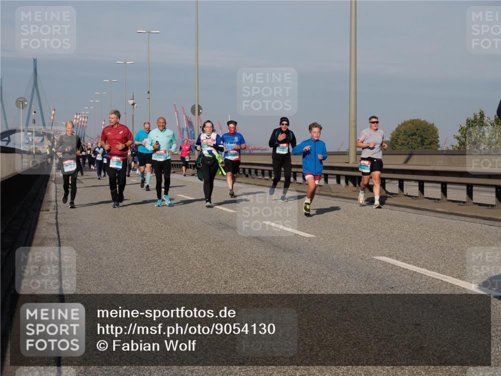 03.10.2025 - Köhlbrandbrückenlauf Fabian Wolf http://msf.ph/oto/9054130 03.10.2025 10:02:36 Position 3  meine-sportfotos.de