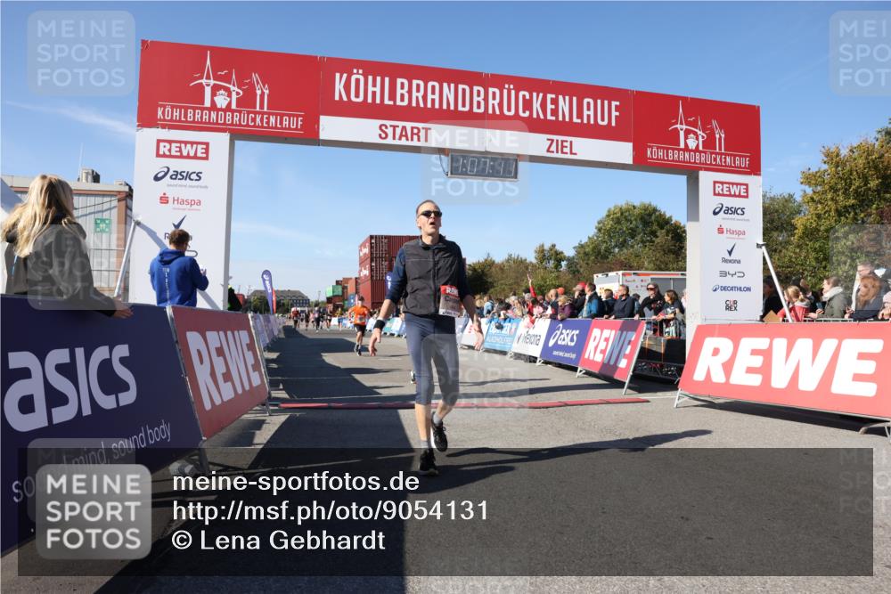 03.10.2025 - Köhlbrandbrückenlauf Lena Gebhardt http://msf.ph/oto/9054131 03.10.2025 13:07:11 Ziel 4444, 4451, 4588, 4804, 6065, 6302, 6423, 6427, 6467, 6822 meine-sportfotos.de