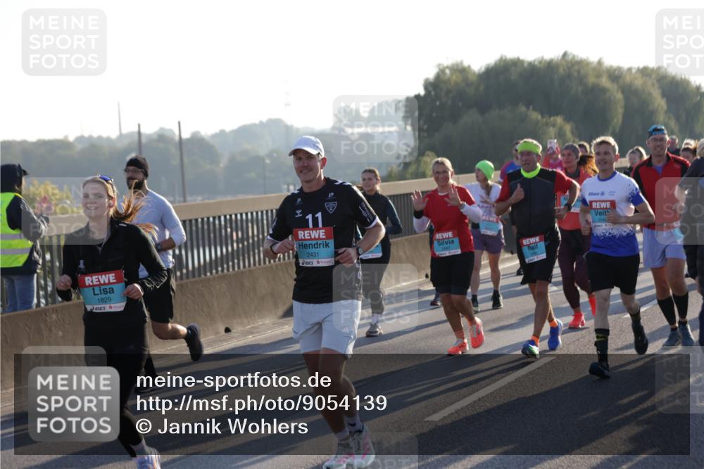 03.10.2025 - Köhlbrandbrückenlauf Jannik Wohlers http://msf.ph/oto/9054139 03.10.2025 09:20:10 Position 3 1829, 11, 2431, 304 meine-sportfotos.de