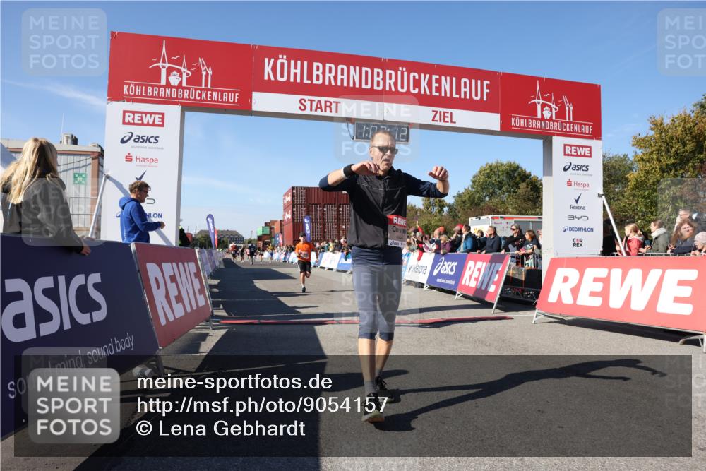 03.10.2025 - Köhlbrandbrückenlauf Lena Gebhardt http://msf.ph/oto/9054157 03.10.2025 13:07:12 Ziel 4444, 4451, 4588, 4804, 6065, 6302, 6423, 6427, 6467, 6822 meine-sportfotos.de