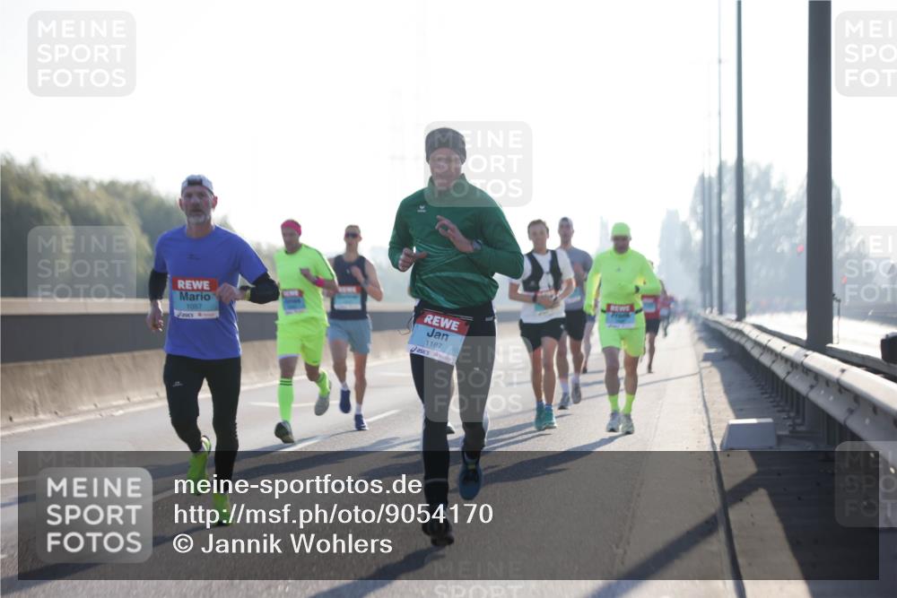 03.10.2025 - Köhlbrandbrückenlauf Jannik Wohlers http://msf.ph/oto/9054170 03.10.2025 09:11:54 Position 3 1057, 1187 meine-sportfotos.de