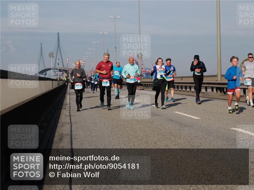 03.10.2025 - Köhlbrandbrückenlauf Fabian Wolf http://msf.ph/oto/9054181 03.10.2025 10:02:37 Position 3  meine-sportfotos.de