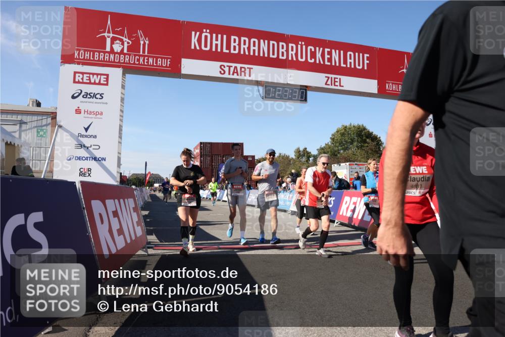 03.10.2025 - Köhlbrandbrückenlauf Lena Gebhardt http://msf.ph/oto/9054186 03.10.2025 13:23:31 Ziel 4450, 4477, 4719, 4752, 4887, 4892, 4911, 5003, 5114, 5653, 6291, 6337, 6338, 6378 meine-sportfotos.de