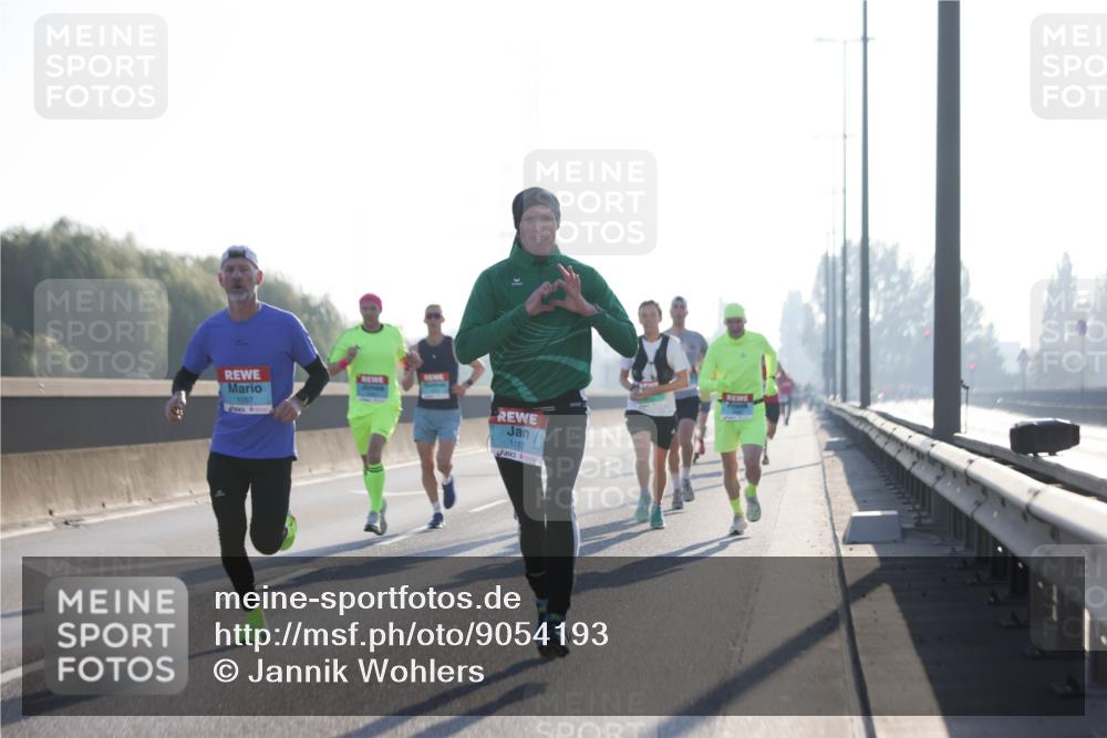 03.10.2025 - Köhlbrandbrückenlauf Jannik Wohlers http://msf.ph/oto/9054193 03.10.2025 09:11:54 Position 3 1057, 1187 meine-sportfotos.de
