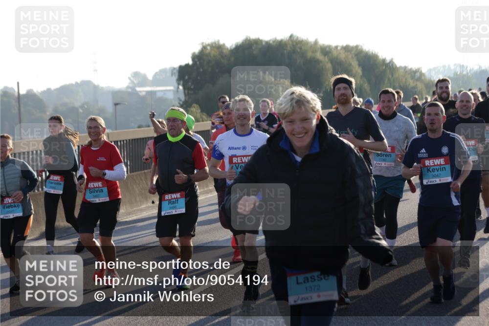 03.10.2025 - Köhlbrandbrückenlauf Jannik Wohlers http://msf.ph/oto/9054194 03.10.2025 09:20:11 Position 3 2687, 3487, 3486, 1372, 1782, 3047 meine-sportfotos.de