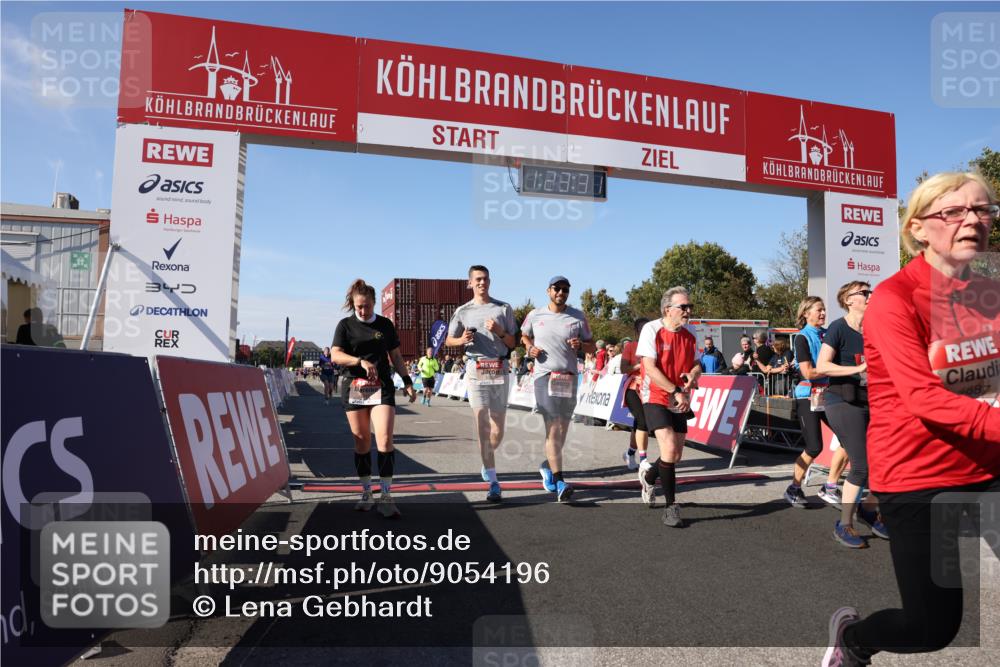 03.10.2025 - Köhlbrandbrückenlauf Lena Gebhardt http://msf.ph/oto/9054196 03.10.2025 13:23:31 Ziel 4450, 4477, 4719, 4752, 4887, 4892, 4911, 5003, 5114, 5653, 6291, 6337, 6338, 6378 meine-sportfotos.de