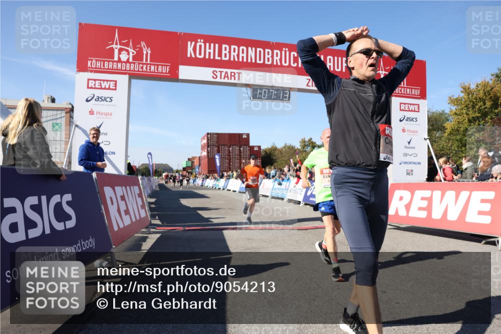 03.10.2025 - Köhlbrandbrückenlauf Lena Gebhardt http://msf.ph/oto/9054213 03.10.2025 13:07:13 Ziel 4444, 4804, 6065, 6302, 6427, 6467, 6822 meine-sportfotos.de
