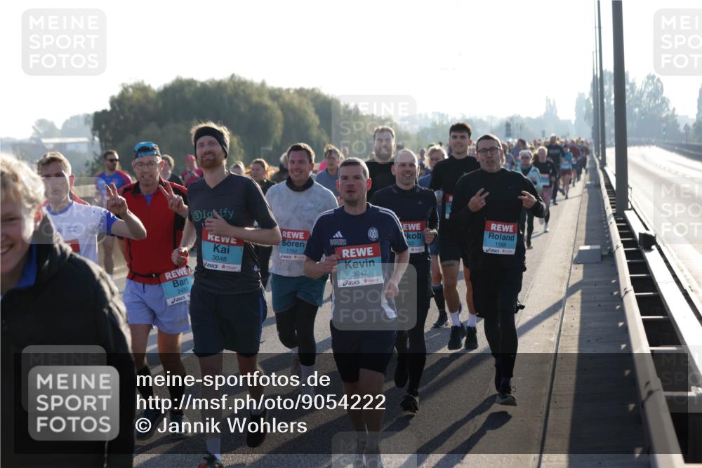 03.10.2025 - Köhlbrandbrückenlauf Jannik Wohlers http://msf.ph/oto/9054222 03.10.2025 09:20:12 Position 3 2450, 3048, 1782, 3047, 192, 1588 meine-sportfotos.de