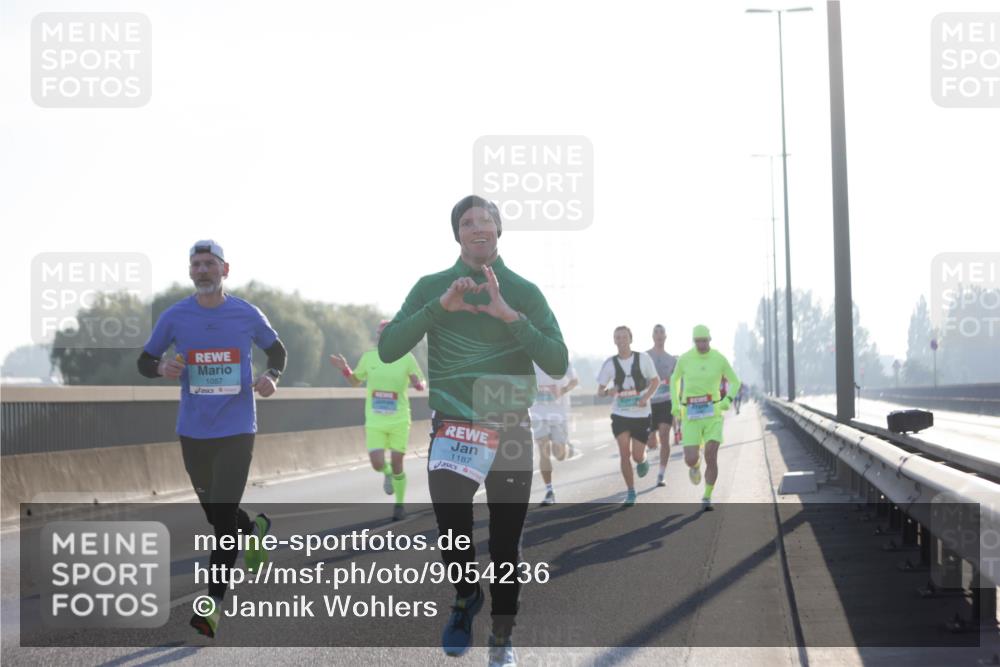 03.10.2025 - Köhlbrandbrückenlauf Jannik Wohlers http://msf.ph/oto/9054236 03.10.2025 09:11:55 Position 3 1057, 1187 meine-sportfotos.de