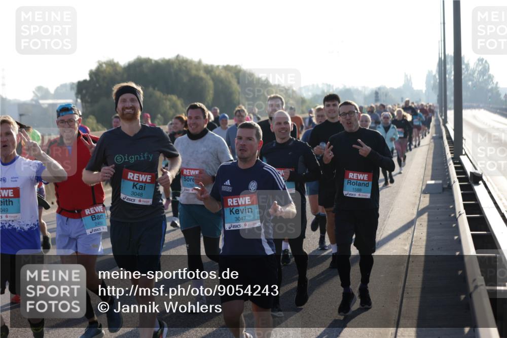 03.10.2025 - Köhlbrandbrückenlauf Jannik Wohlers http://msf.ph/oto/9054243 03.10.2025 09:20:12 Position 3 049, 2450, 3048, 1782, 3047, 1588 meine-sportfotos.de
