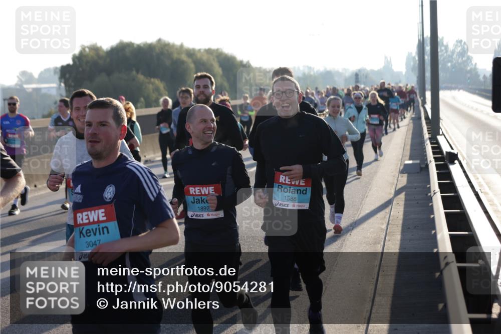 03.10.2025 - Köhlbrandbrückenlauf Jannik Wohlers http://msf.ph/oto/9054281 03.10.2025 09:20:13 Position 3 1892, 1588, 3047 meine-sportfotos.de